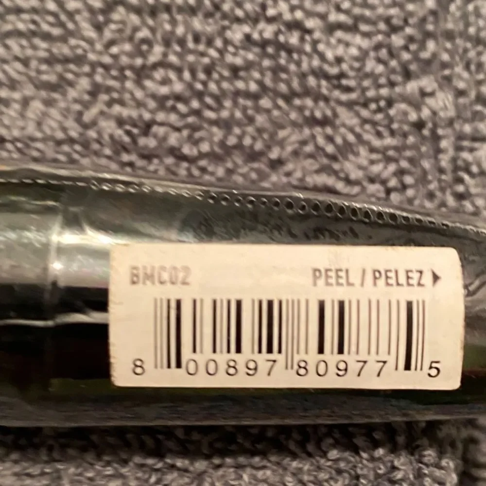 1050 NYX Pin Up Tease Black Mascara Professional Makeup